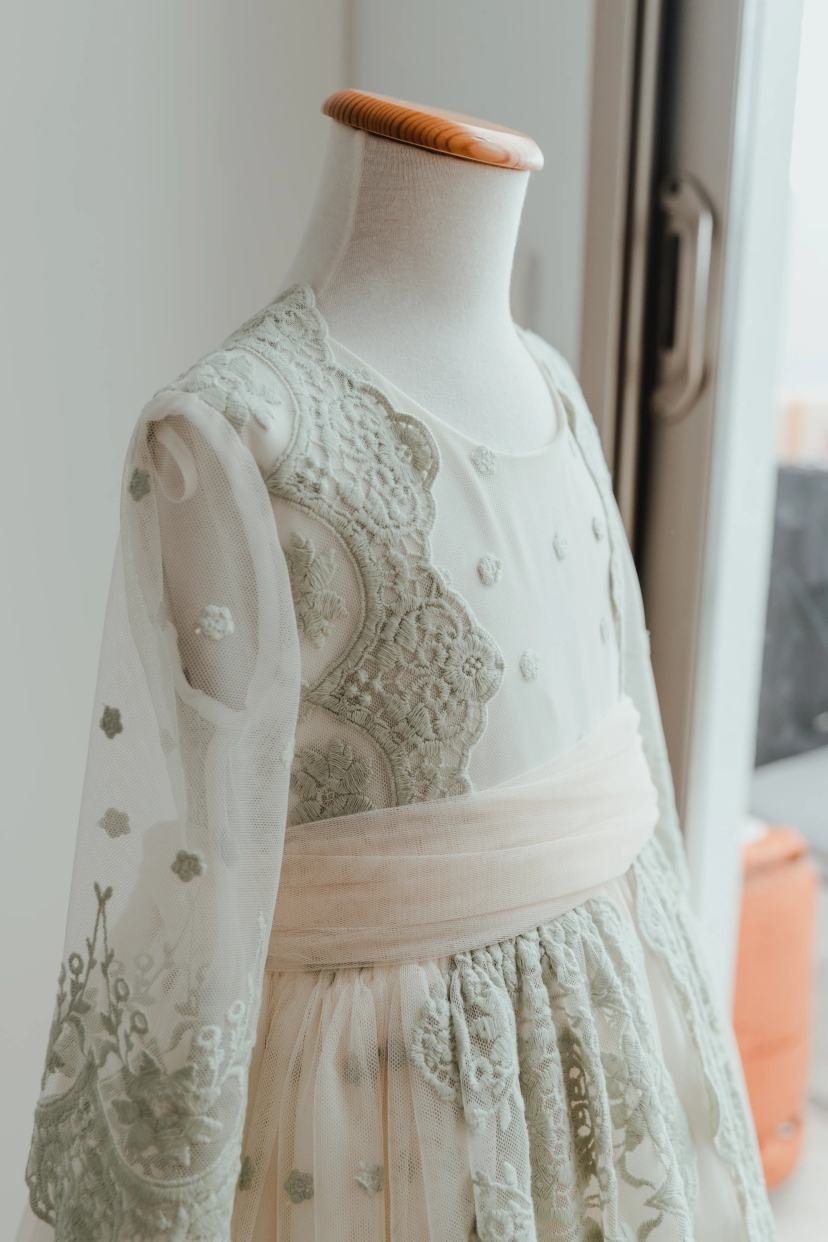 Foto portada vestido de comunión niña - Foto 6